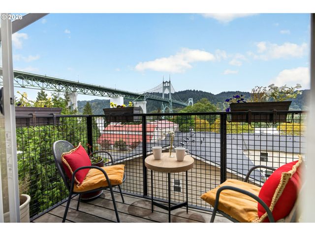8712 N DECATUR St 303, Portland, OR 97203