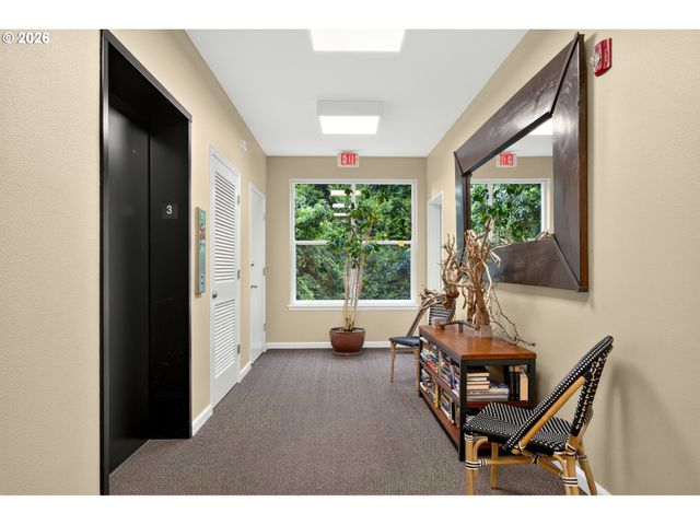 8712 N DECATUR St 303, Portland, OR 97203