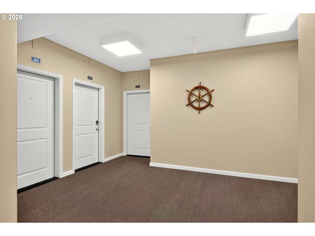8712 N DECATUR St 303, Portland, OR 97203