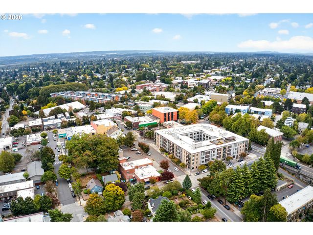 8712 N DECATUR St 303, Portland, OR 97203