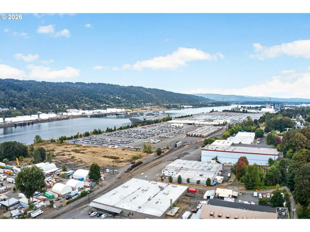 8712 N DECATUR St 303, Portland, OR 97203