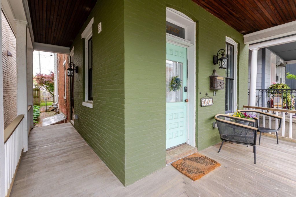 Image 3 of property listing at 3522 ELM AVE, Baltimore, MD 21211
