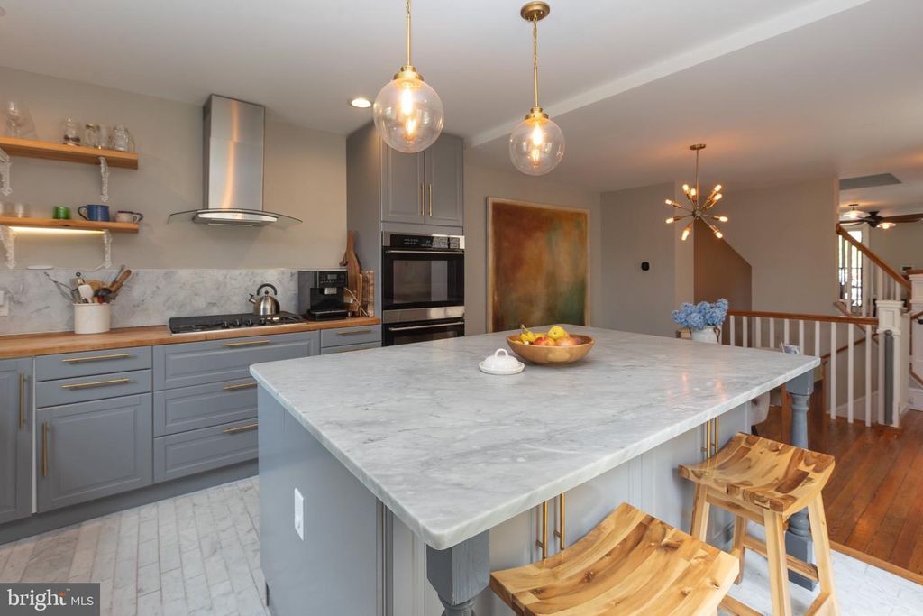 Image 7 of property listing at 3522 ELM AVE, Baltimore, MD 21211