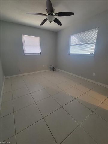 47 Tangelo CT, Lehigh Acres, FL 33936