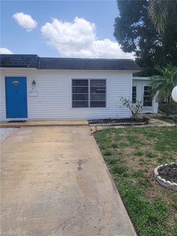 47 Tangelo CT, Lehigh Acres, FL 33936