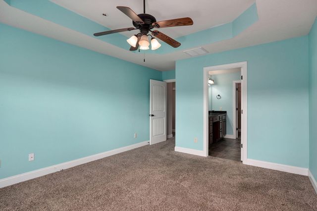 1140 S Erika Avenue, Springfield, MO 65802