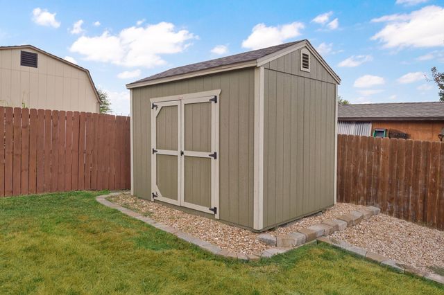 1140 S Erika Avenue, Springfield, MO 65802