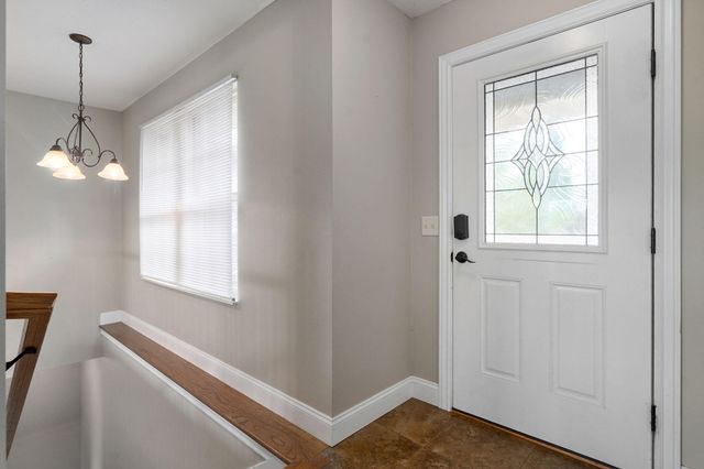 1140 S Erika Avenue, Springfield, MO 65802