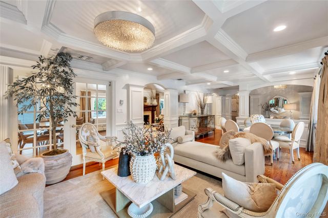 109 Shirley Court, Smithtown, NY 11787