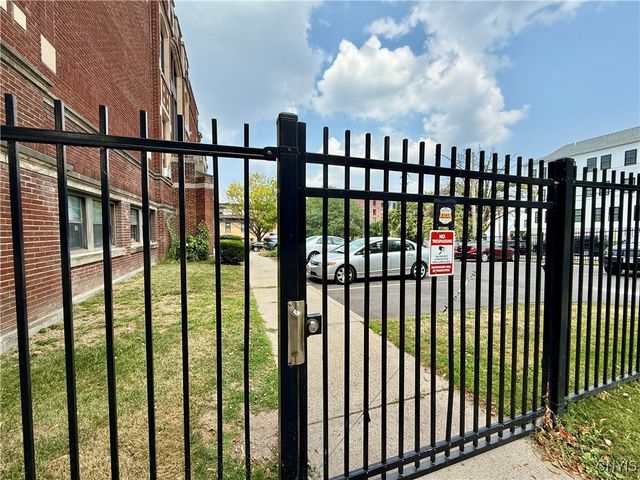 917 Madison Street 107, Syracuse, NY 13210