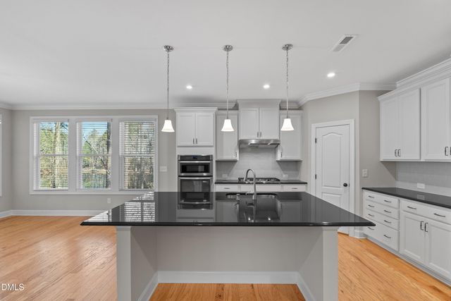 3828 Hickory Manor Drive, Apex, NC 27539