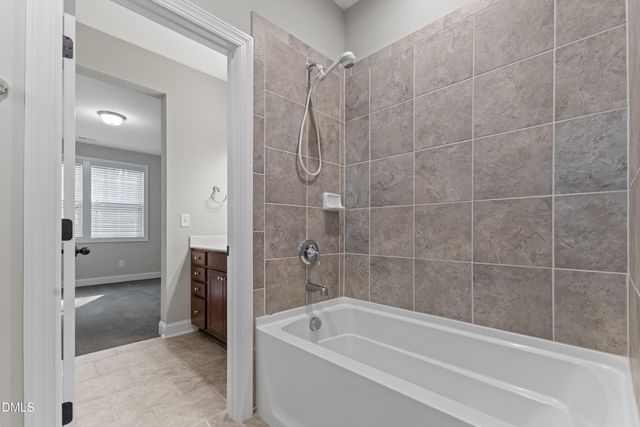 3828 Hickory Manor Drive, Apex, NC 27539