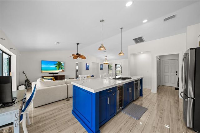 2546 SW 38th TER, Cape Coral, FL 33914