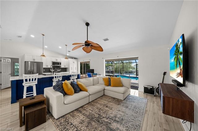 2546 SW 38th TER, Cape Coral, FL 33914