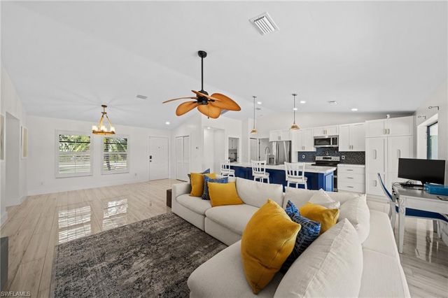 2546 SW 38th TER, Cape Coral, FL 33914