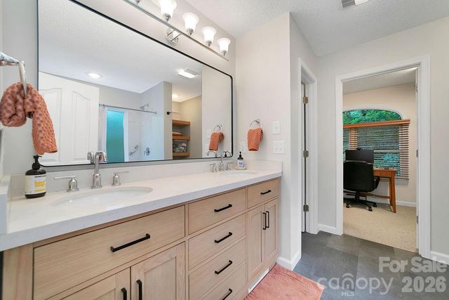 542 Soquili Drive, Brevard, NC 28712