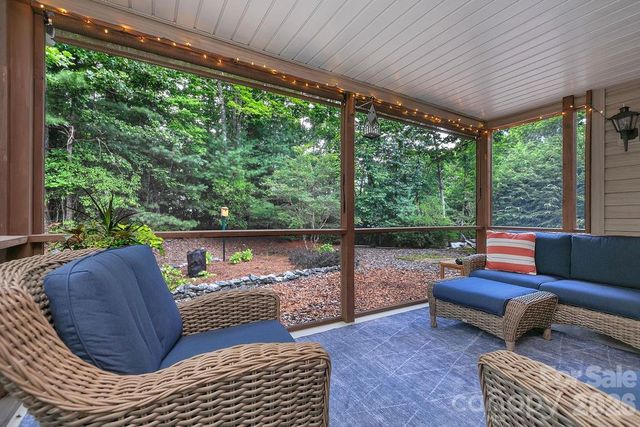 542 Soquili Drive, Brevard, NC 28712