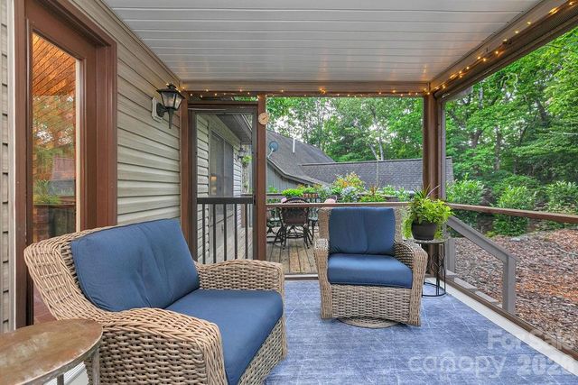 542 Soquili Drive, Brevard, NC 28712
