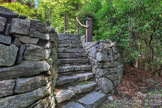 542 Soquili Drive, Brevard, NC 28712