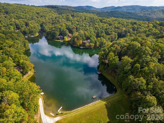 542 Soquili Drive, Brevard, NC 28712