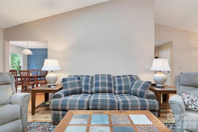 542 Soquili Drive, Brevard, NC 28712