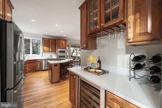 6907 30TH ST N, Arlington, VA 22213