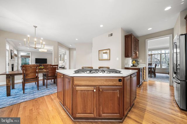 6907 30TH ST N, Arlington, VA 22213