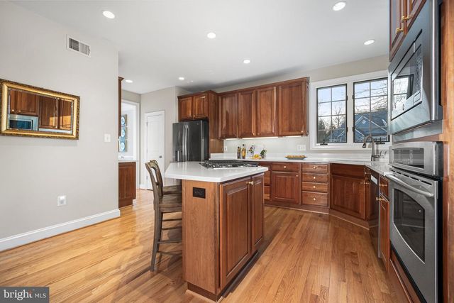 6907 30TH ST N, Arlington, VA 22213