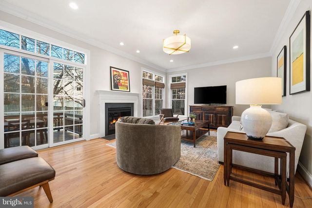 6907 30TH ST N, Arlington, VA 22213