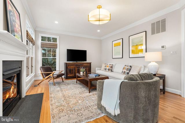 6907 30TH ST N, Arlington, VA 22213