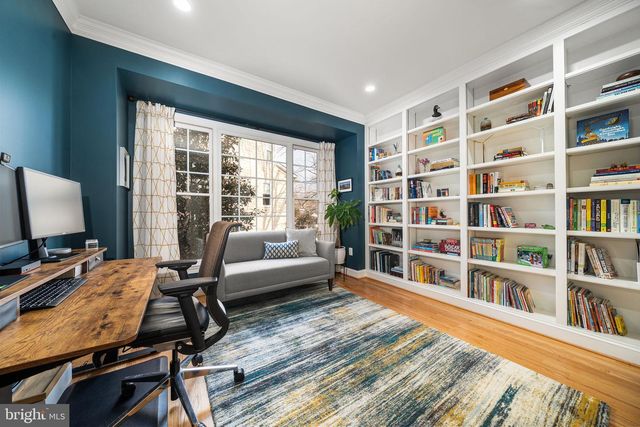 6907 30TH ST N, Arlington, VA 22213