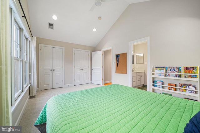 6907 30TH ST N, Arlington, VA 22213