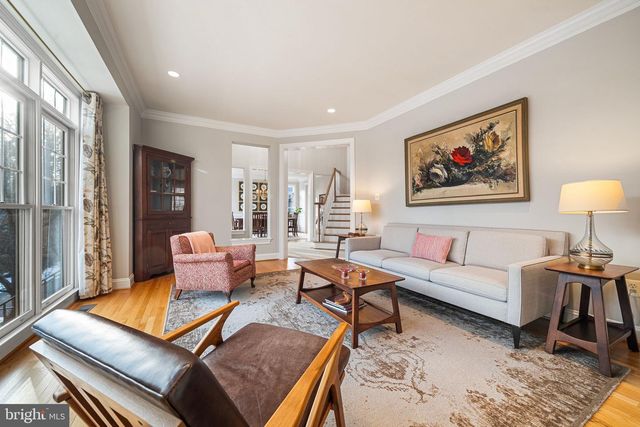 6907 30TH ST N, Arlington, VA 22213