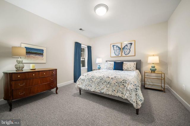 6907 30TH ST N, Arlington, VA 22213