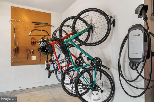 6907 30TH ST N, Arlington, VA 22213