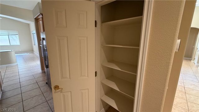 9625 Irvine Bay Court, Las Vegas, NV 89147