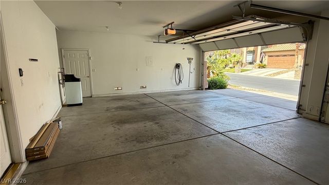 9625 Irvine Bay Court, Las Vegas, NV 89147