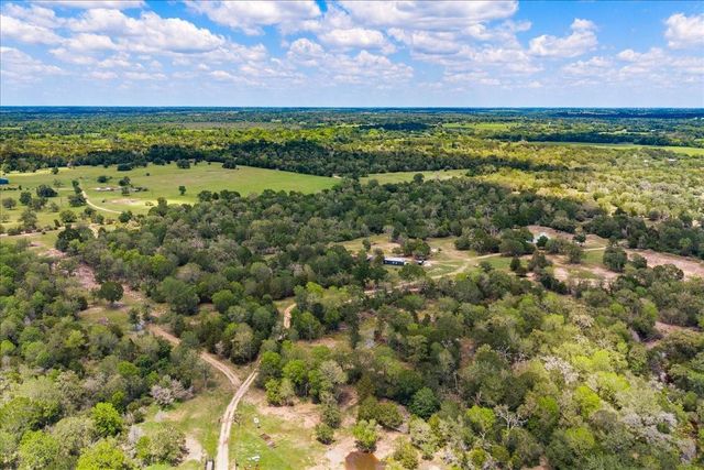 2516 Klimek Road, Fayetteville, TX 78940