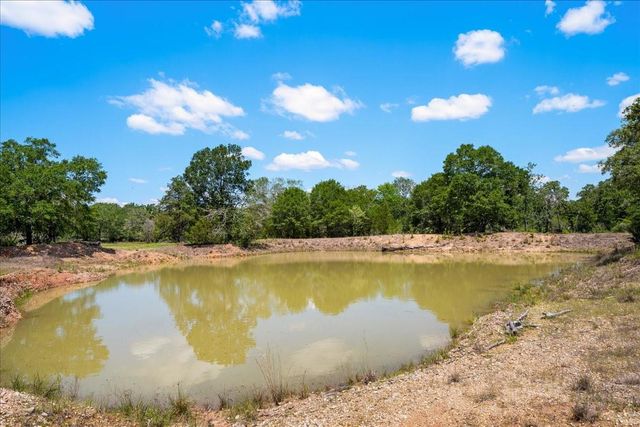2516 Klimek Road, Fayetteville, TX 78940