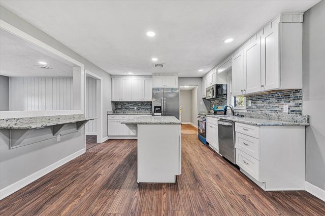 304 Broken Arrow LN, Covington, VA 24426