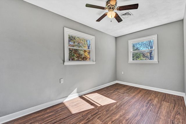 304 Broken Arrow LN, Covington, VA 24426