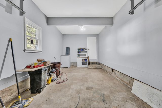 304 Broken Arrow LN, Covington, VA 24426