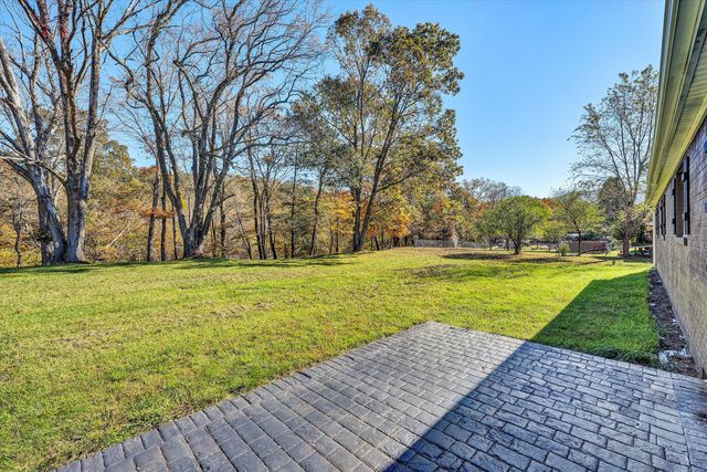 304 Broken Arrow LN, Covington, VA 24426