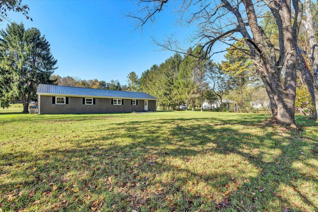 304 Broken Arrow LN, Covington, VA 24426