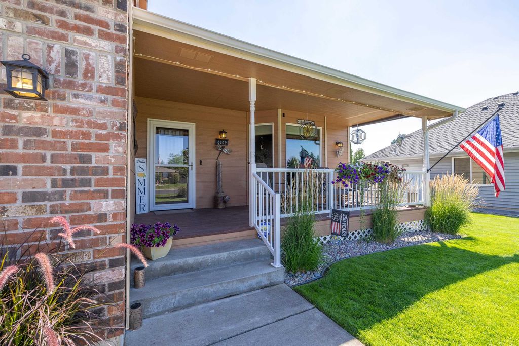 6209 W Skagit Ct, Spokane, WA 99208 photo 3