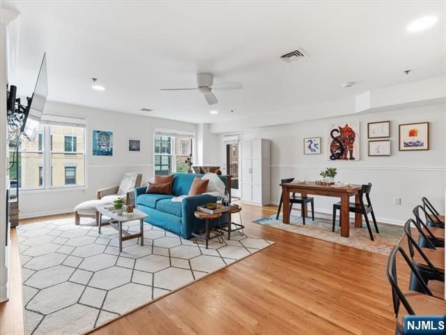 350 7th 3f, Hoboken, NJ 07030