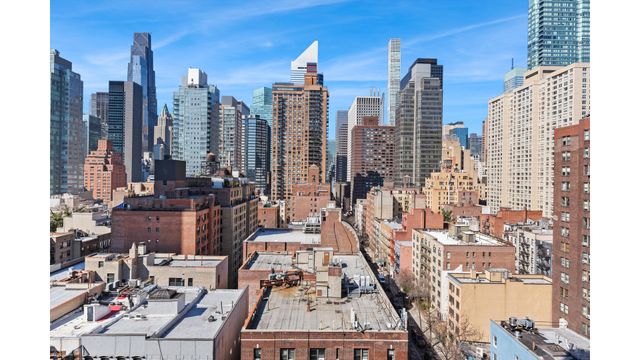 400 E 54TH Street 15CD, New York City, NY 10022