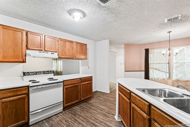 3210 Le Blanc, San Antonio, TX 78247
