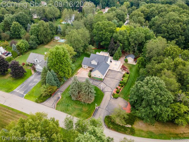 1761 Twin Lakes Boulevard E, Oxford Charter Township, MI 48371