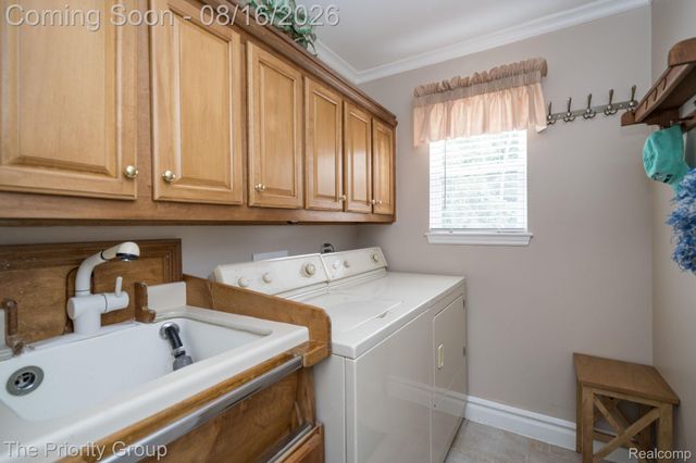 1761 Twin Lakes Boulevard E, Oxford Charter Township, MI 48371